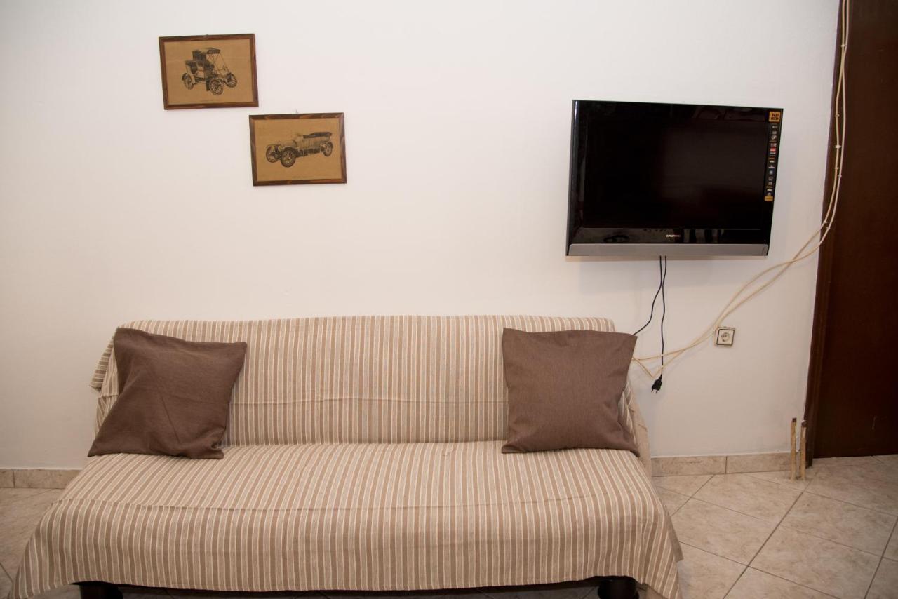 Sette Isole Countryside Apartment Athani Exterior photo